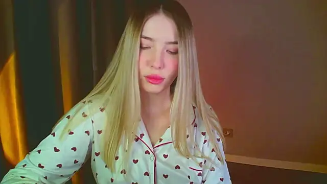 mia raspberrie online show from 14, 1, 2025