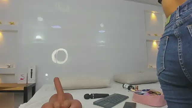 Dalia-Prada online show from 6, 1, 2026