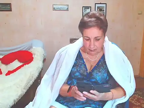 Victoria5643 online show from 11, 2, 2026