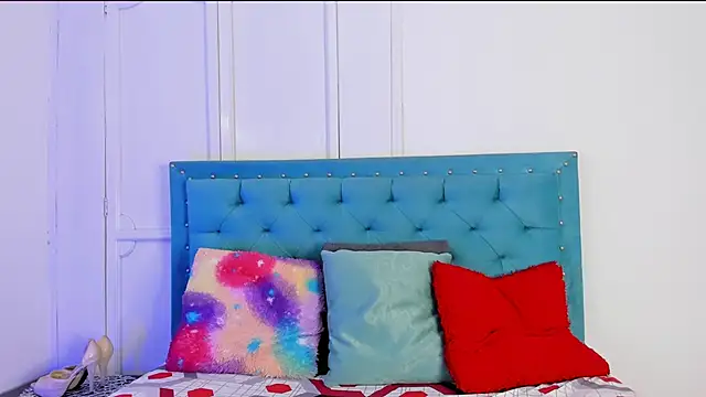 Snapshot of thamara26 chatting on 24, 1, 2025 thamara26 online show from 24, 1, 2025