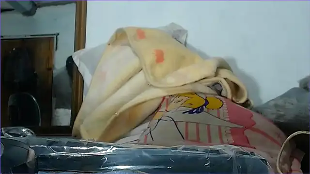 hairy pussywet online show from 5, 12, 2025