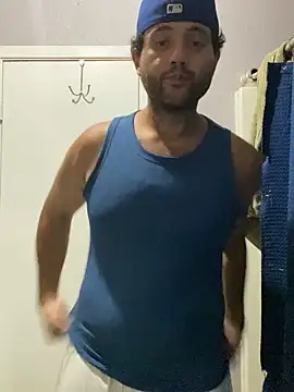 Snapshot of 817raul chatting on 11, 9, 2025 817raul online show from 11, 9, 2025