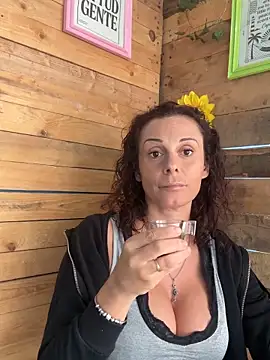 therealbeverlycious online show from 9, 4, 2026