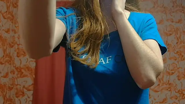 strawberrysmoothie online show from 22, 2, 2025