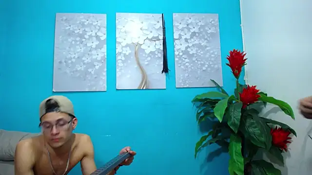 Leon hot X online show from 14, 1, 2025