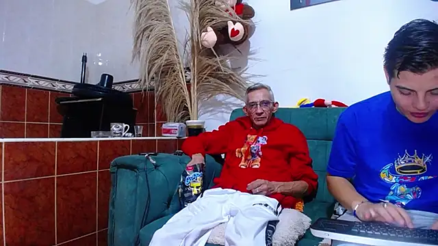 Leon hot X online show from 28, 2, 2025