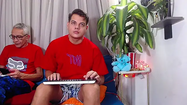 Leon hot X online show from 26, 2, 2026