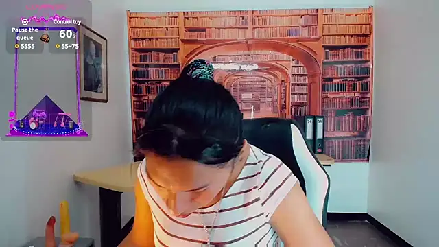 Snapshot of khiara_moretti chatting on 13, 12, 2024 khiara moretti online show from 13, 12, 2024