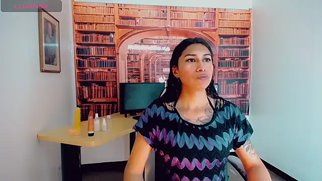 Snapshot of khiara_moretti chatting on 26, 2, 2025 khiara moretti online show from 26, 2, 2025