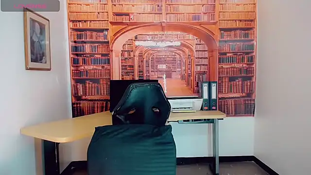 Snapshot of khiara_moretti chatting on 15, 3, 2025 khiara moretti online show from 15, 3, 2025