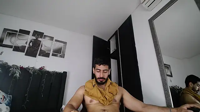 Snapshot of muscle_ares chatting on 8, 12, 2024 muscle ares online show from 8, 12, 2024