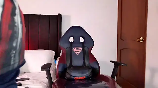 Snapshot of muscle_ares chatting on 31, 10, 2025 muscle ares online show from 31, 10, 2025