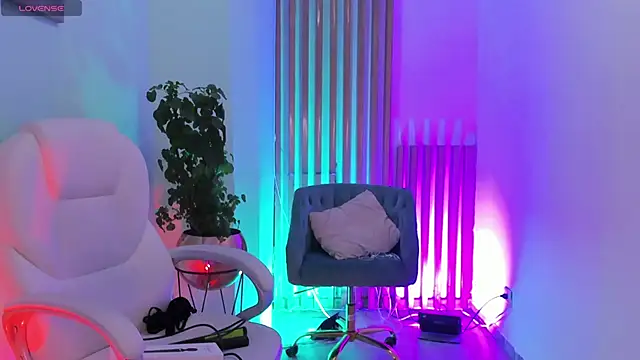 Agathaargent  online show from 17, 12, 2024