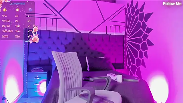 Agathaargent  online show from 24, 1, 2025