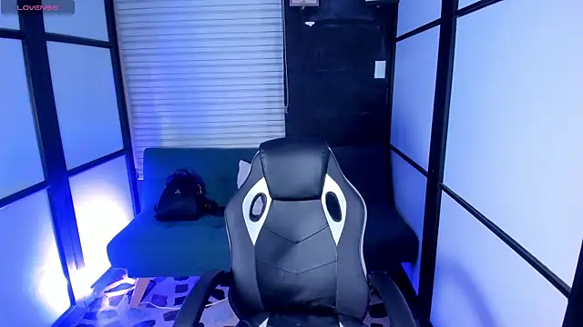 Agathaargent  online show from 4, 10, 2025