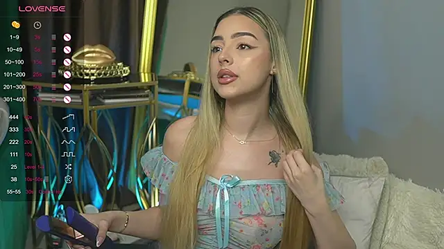 ScarletColes online show from 30, 1, 2025