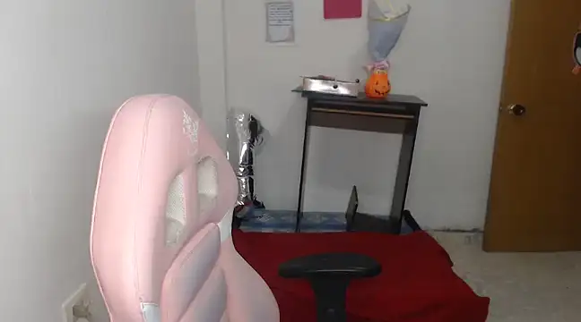 Snapshot of celeste_anny_1 chatting on 9, 1, 2025 celeste anny 1 online show from 9, 1, 2025