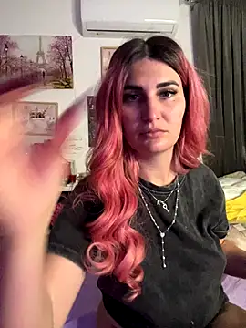 EvelynFrances online show from 27, 9, 2025