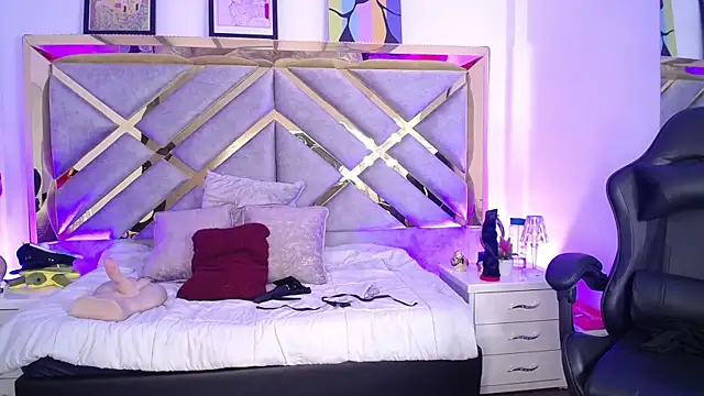 Moon Water   online show from 14, 4, 2026