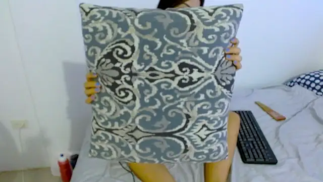 Snapshot of samanta_r_ chatting on 13, 2, 2025 samanta r online show from 13, 2, 2025