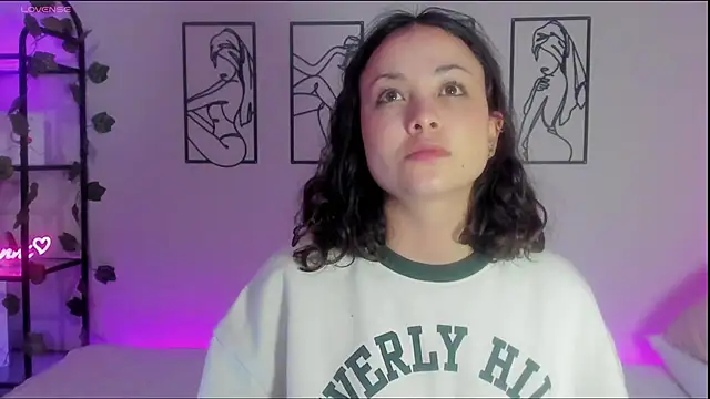 Megan Rodrigo online show from 9, 2, 2025