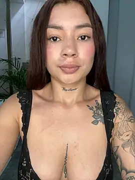 Roxanne 08 online show from 3, 1, 2025