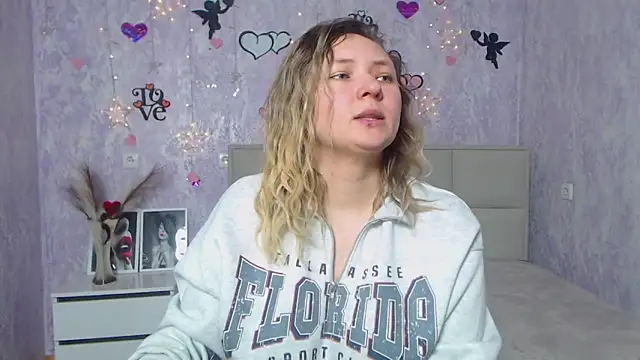 SallyVerda online show from 19, 2, 2025