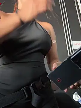 Amber Martins  online show from 10, 2, 2025