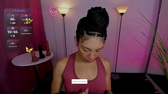 Dayanna tecca online show from 10, 3, 2025