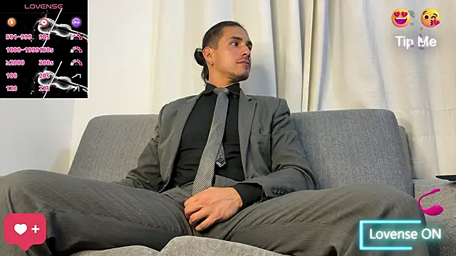 Tom blunt96 online show from 8, 2, 2026