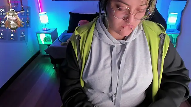 lucky-leah online show from 30, 10, 2025