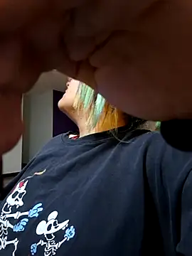 lucky-leah online show from 19, 11, 2025