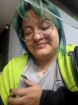 lucky-leah online show from 10, 4, 2026