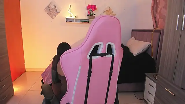 Kayla foxxy online show from 14, 4, 2026