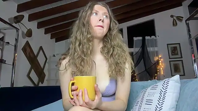 YUMIandbigWOLF online show from 3, 10, 2025