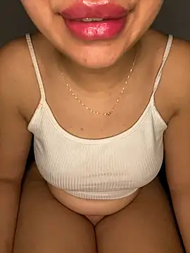 Snapshot of aya12aya chatting on 5, 1, 2025 aya12aya online show from 5, 1, 2025