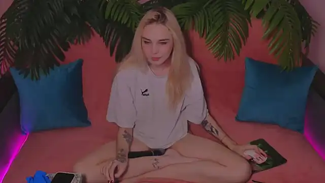 StellaSweetness online show from 17, 2, 2025