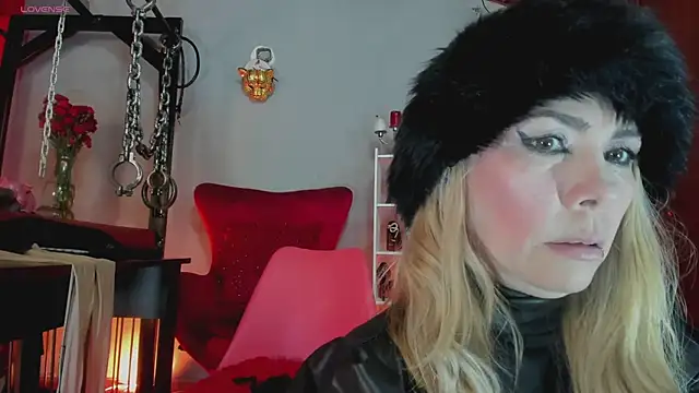 Snapshot of MistressAndre chatting on 5, 2, 2026 MistressAndre online show from 5, 2, 2026