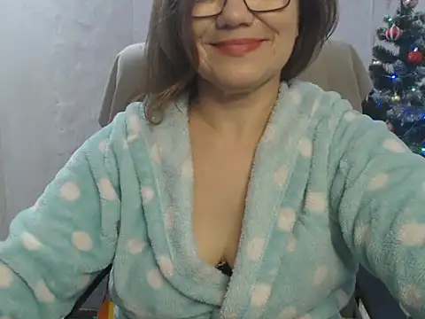 Snapshot of KittyyLaBeauty chatting on 5, 1, 2026 KittyyLaBeauty online show from 5, 1, 2026