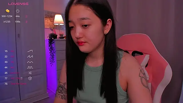 FreyaRaya online show from 15, 2, 2025