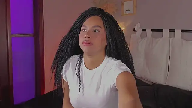 nayah   online show from 24, 1, 2025