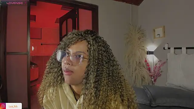 nayah   online show from 21, 2, 2025