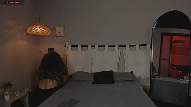 nayah   online show from 7, 3, 2025