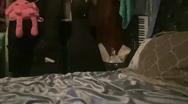 MommyConfident online show from 6, 1, 2025