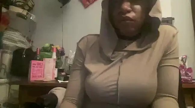 MommyConfident online show from 18, 2, 2025