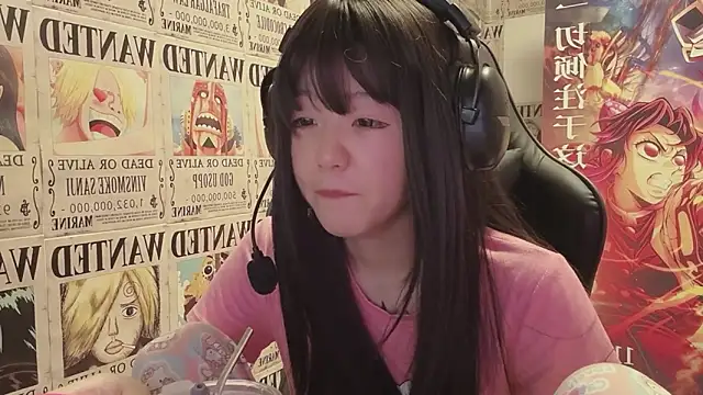 Snapshot of SNAKEgirlQAQ chatting on 31, 5, 2026 SNAKEgirlQAQ online show from 31, 5, 2026