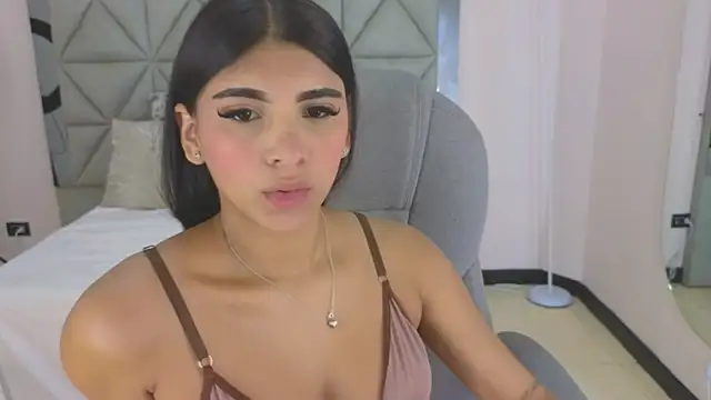 Snapshot of maiaa_ruiz chatting on 9, 5, 2026 maiaa ruiz online show from 9, 5, 2026