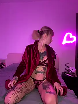 haileyhope  online show from 6, 1, 2026