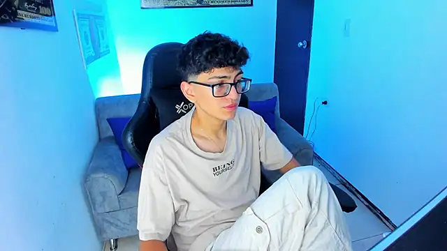 TylerWhite  online show from 18, 2, 2025