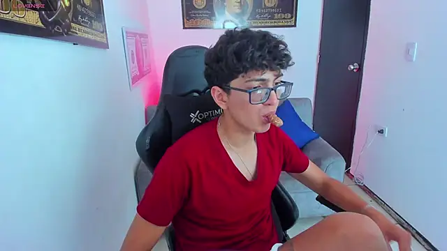 TylerWhite  online show from 18, 3, 2025